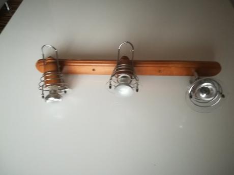 3 - svietidlo na stenu,