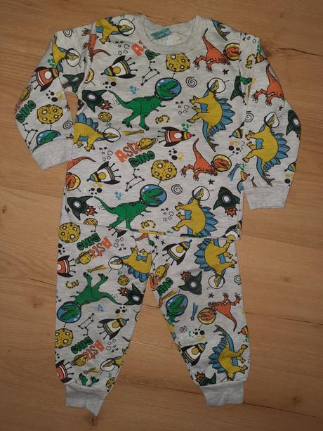 Teplakova suprava dino, 92