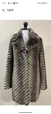 Bunda z umelej kožušiny, 38