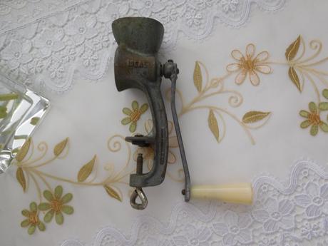 Mlynček na mak-ideal-m iii, čechoslovákia, 