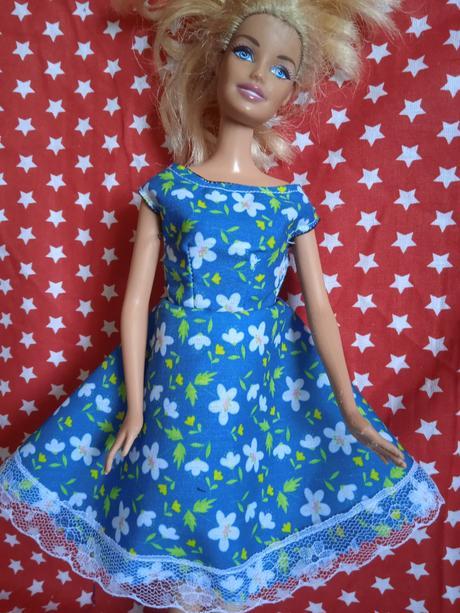 Šaty barbie,