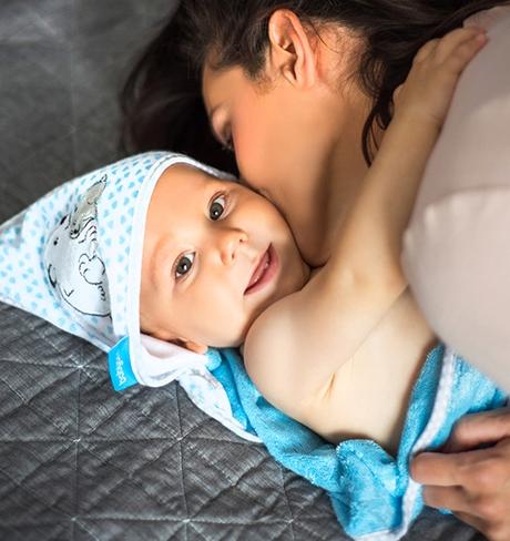 Babyono 345/02 bambusová osuška s kapucňou modrá 7,