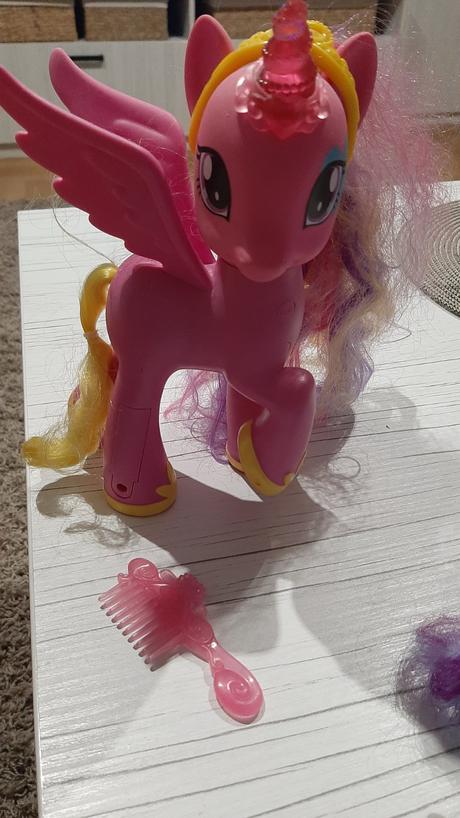 Ponik hovoriaci svietiaci, 