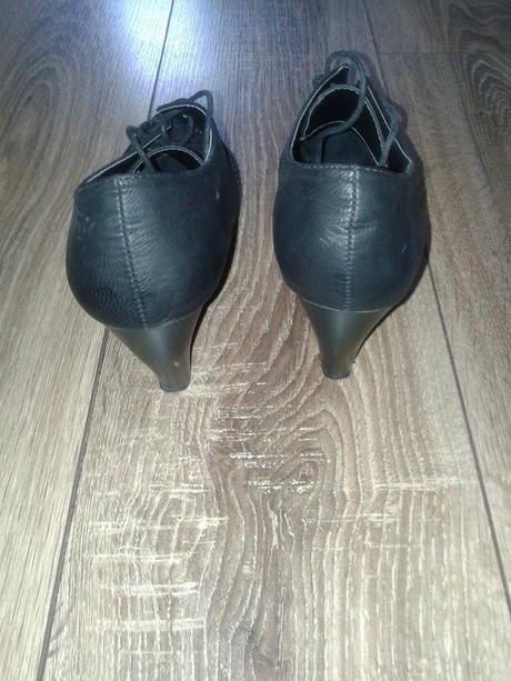 Čierne topánky na šnurovanie, 40
