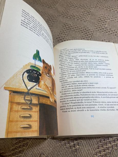 Krásna stará retro kniha parožtekovci rudo moric,