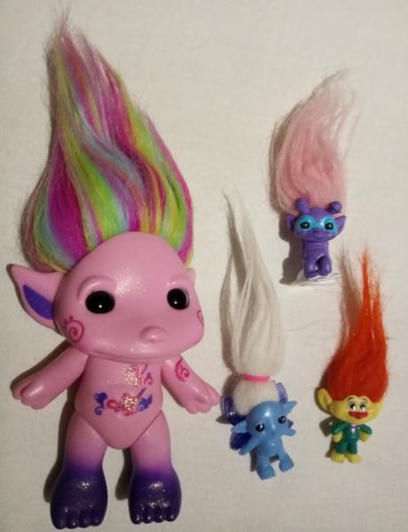 Trolovia/ trolls,