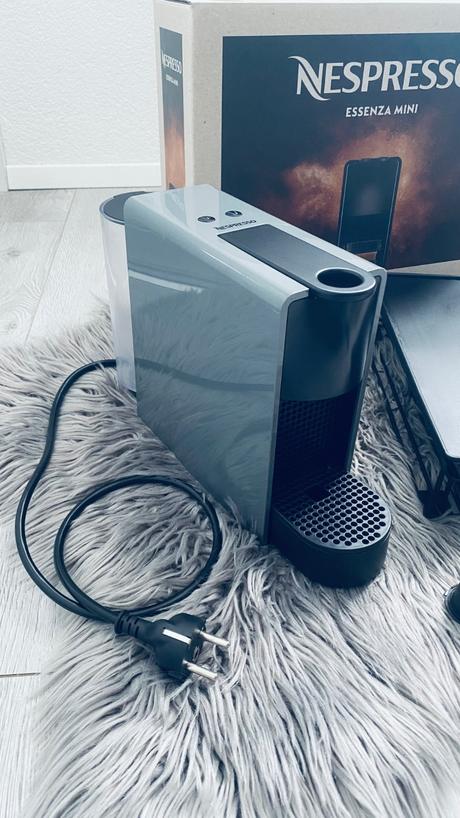 Kávovar nespresso essenza mini grey, 
