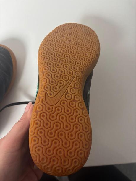 Nike tenisky / halovky v.35, nike,35