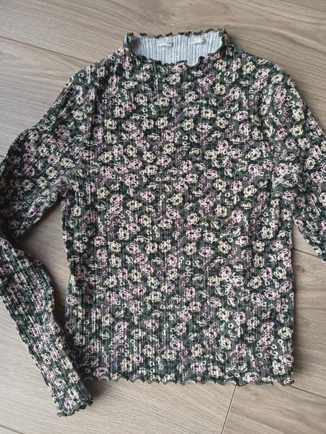 Top úzky do pása, 134