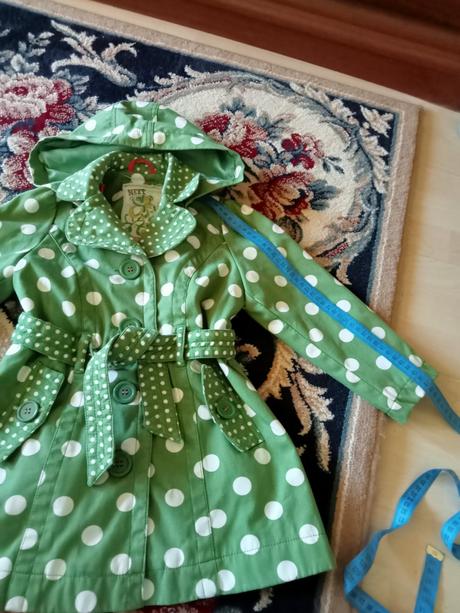 Krásny bodkovaný pláštik, next,116