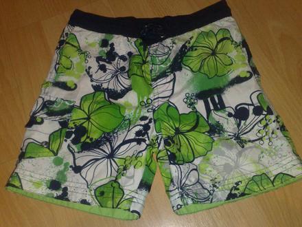 Kratasky pre chl.ale aj dievčatko na 4/5rokov , 104
