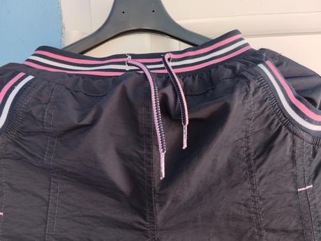 Hrubé nohavice, 134