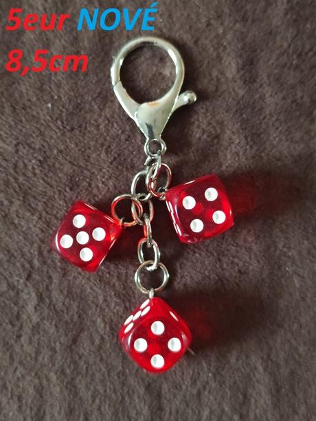 Náhrdelník, náramok, náušnice, prsteň, prívesok, 