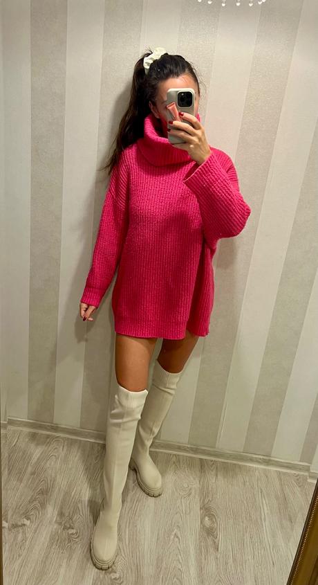 Oversize cyklamenovy rolak, s