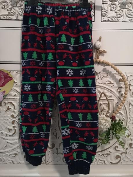 Vianočné pyžamo, 110