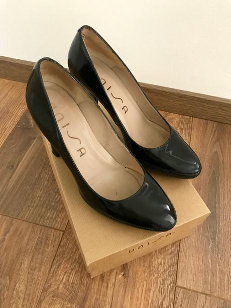 Čierne lakované kožené lodičky unisa, 38