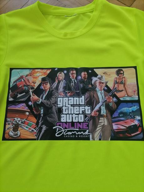 3x oblečené gta neónové tričko, 158