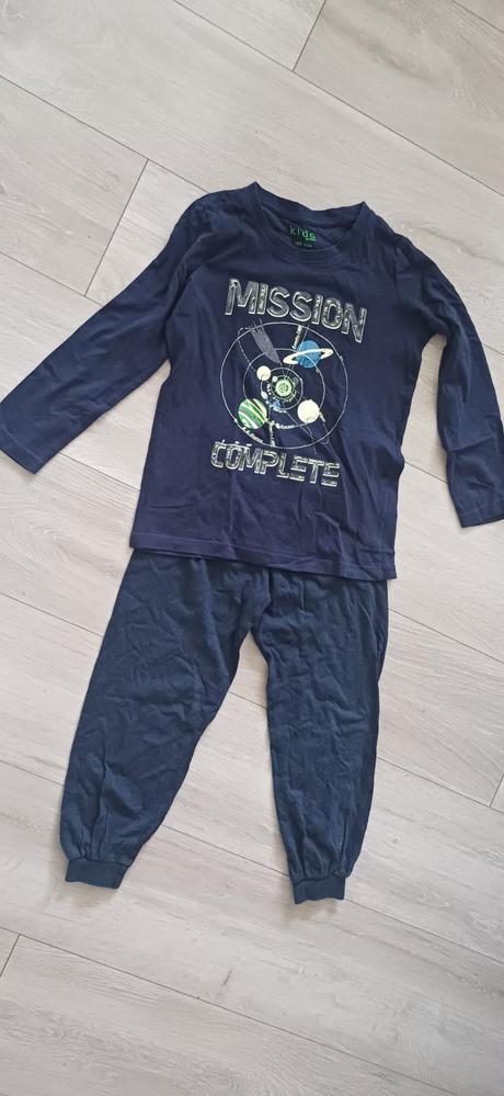 Vesmír pyžamo 122/128, tchibo,122