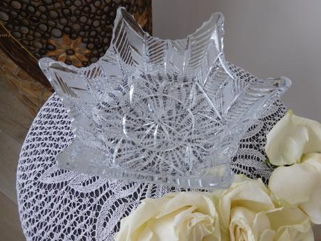 Kryštálová miska v tvare hviezdy-top top stav,, 