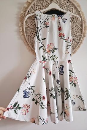 Elegantné kvetované šaty closet london, xs
