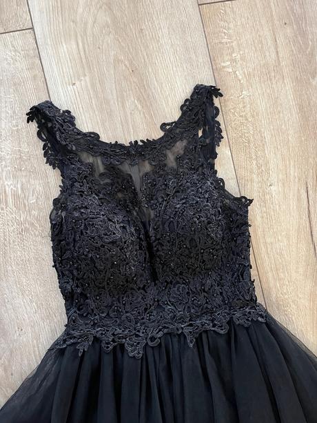 Spoločenské šaty, 