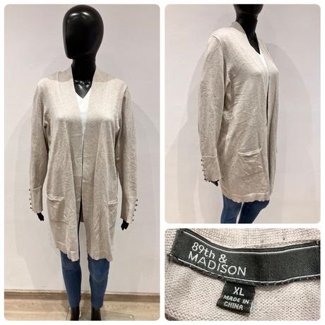 Dámsky kardigán so striebornými gombíkmi (xl), xl