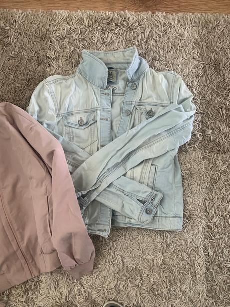 Dámske oblečenie, s