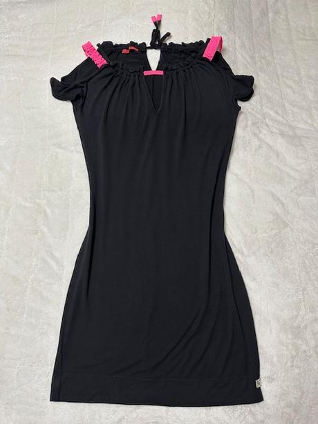 Čierne elastické šaty zn. magenta, m