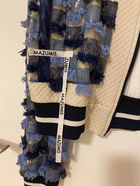 Bundička mazumis, m