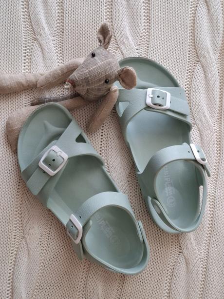 Sandálky natural world, 34