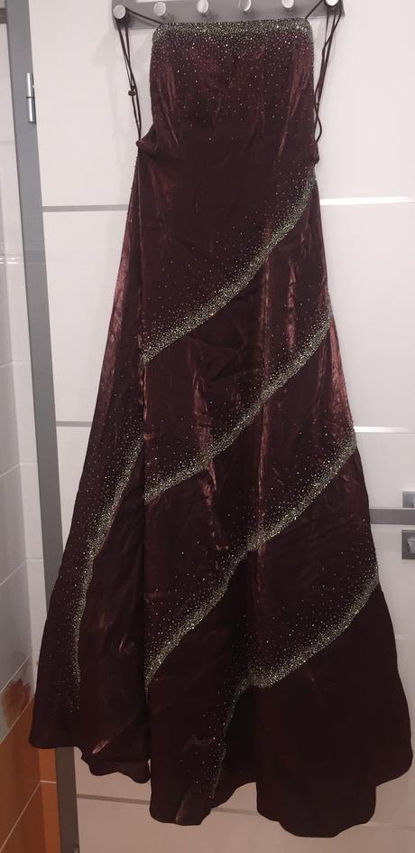 Spoločenské šaty, 38