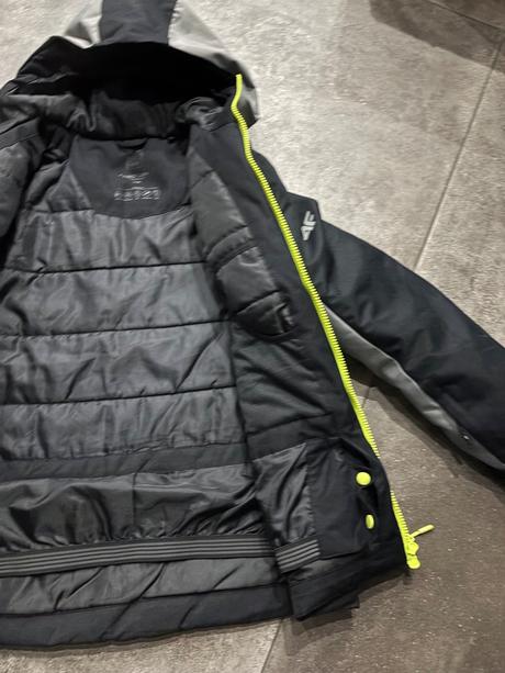 Lyžiarska bunda, 158