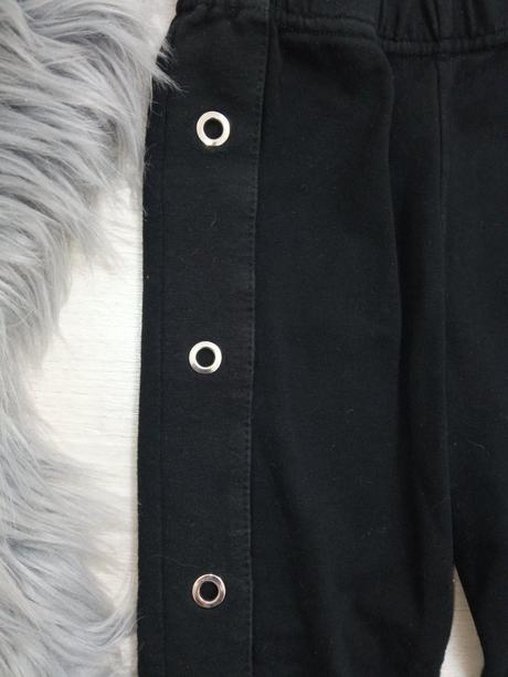 Dievčenské čierne legíny matami (5-6 r.), 110