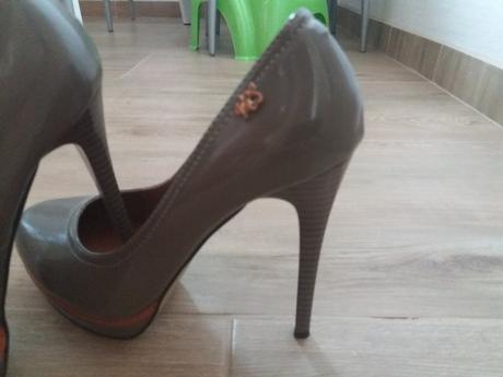 Úžasné vysoké lodicky, 38