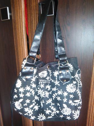 Vyšívaná letná taška, 