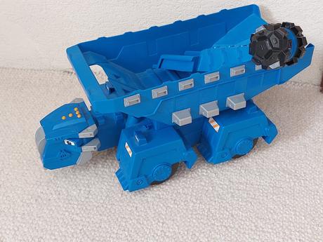 Dinotrux tonton, 