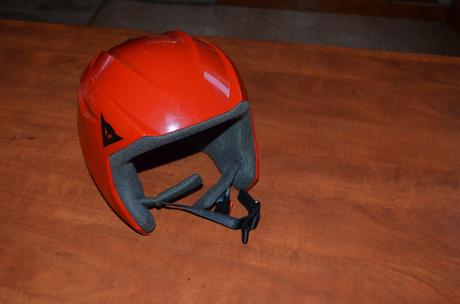 Lyžiarska prilba, s