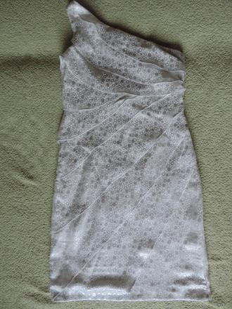 Krásne spoločenské šaty, 38