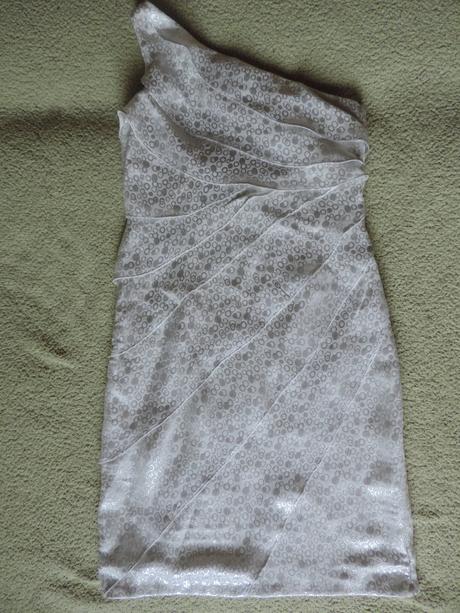 Krásne spoločenské šaty, 38