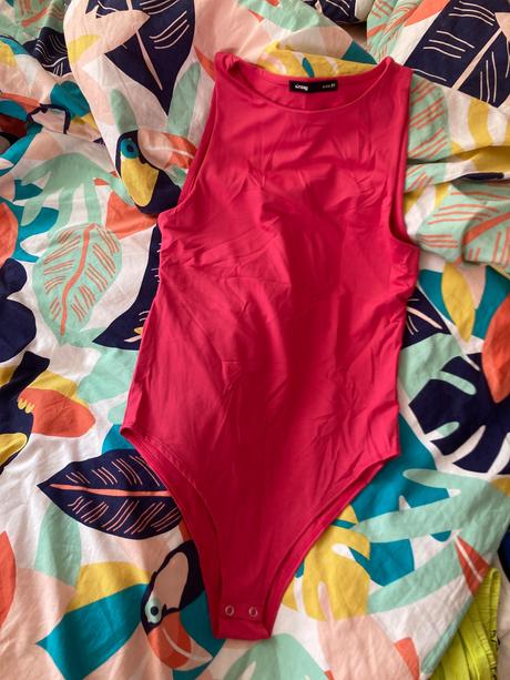 Ruzove body, sinsay,m