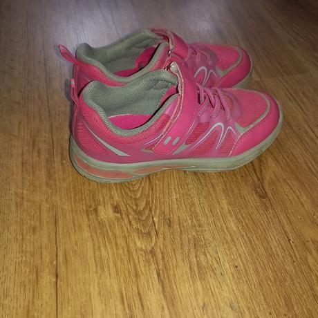 Svietiace tenisky č.29, 29