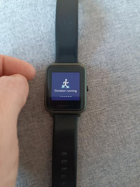 Športové hodinky aamazfit bip a1608, 