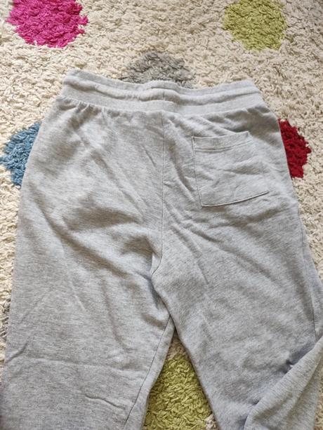 Tepláky s vreckami veľ 146, pepperts,146