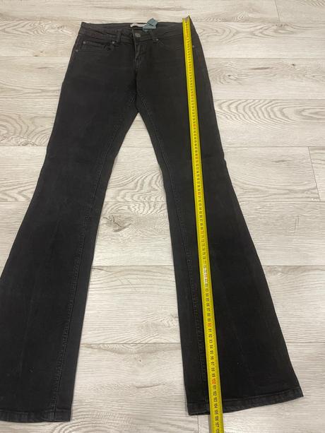 Čierne zvoncáky, camaieu,34