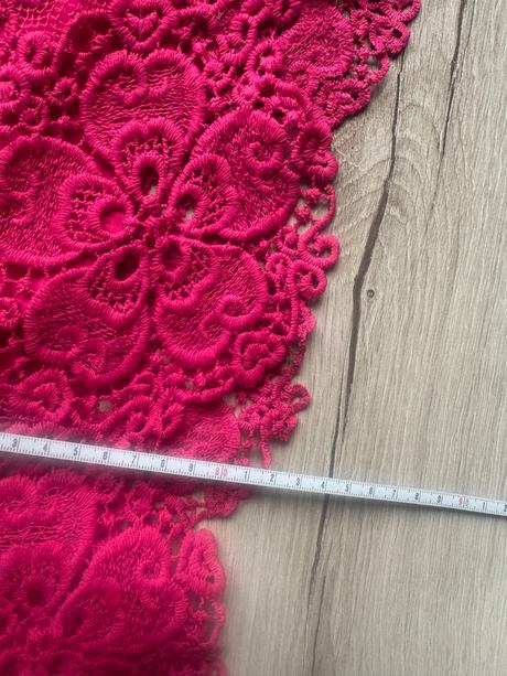 Spoločenské šaty, 152