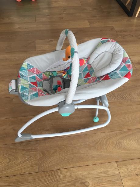 Hojdacie kresielko bright starts, 