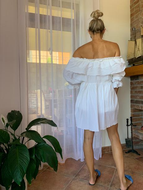 Košeľa s volánmi, 38