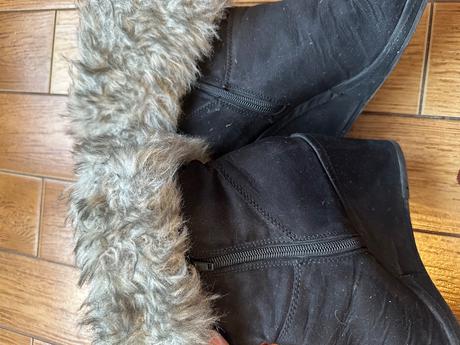 Kotnikove čižmy s kožušinkou, 39