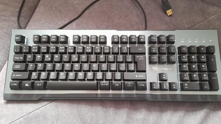 Klávesnica genesyis membranova,