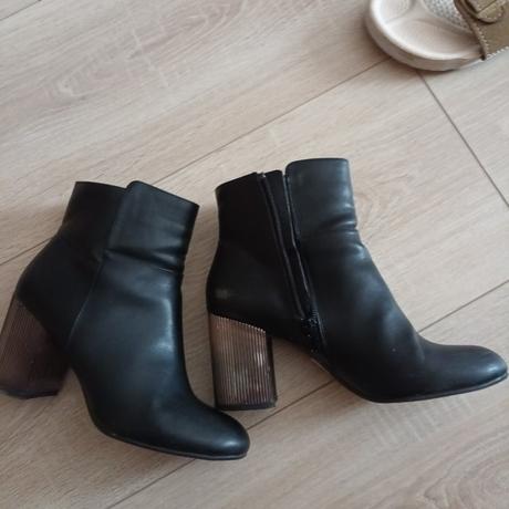 Členkove cizmy, baťa,38